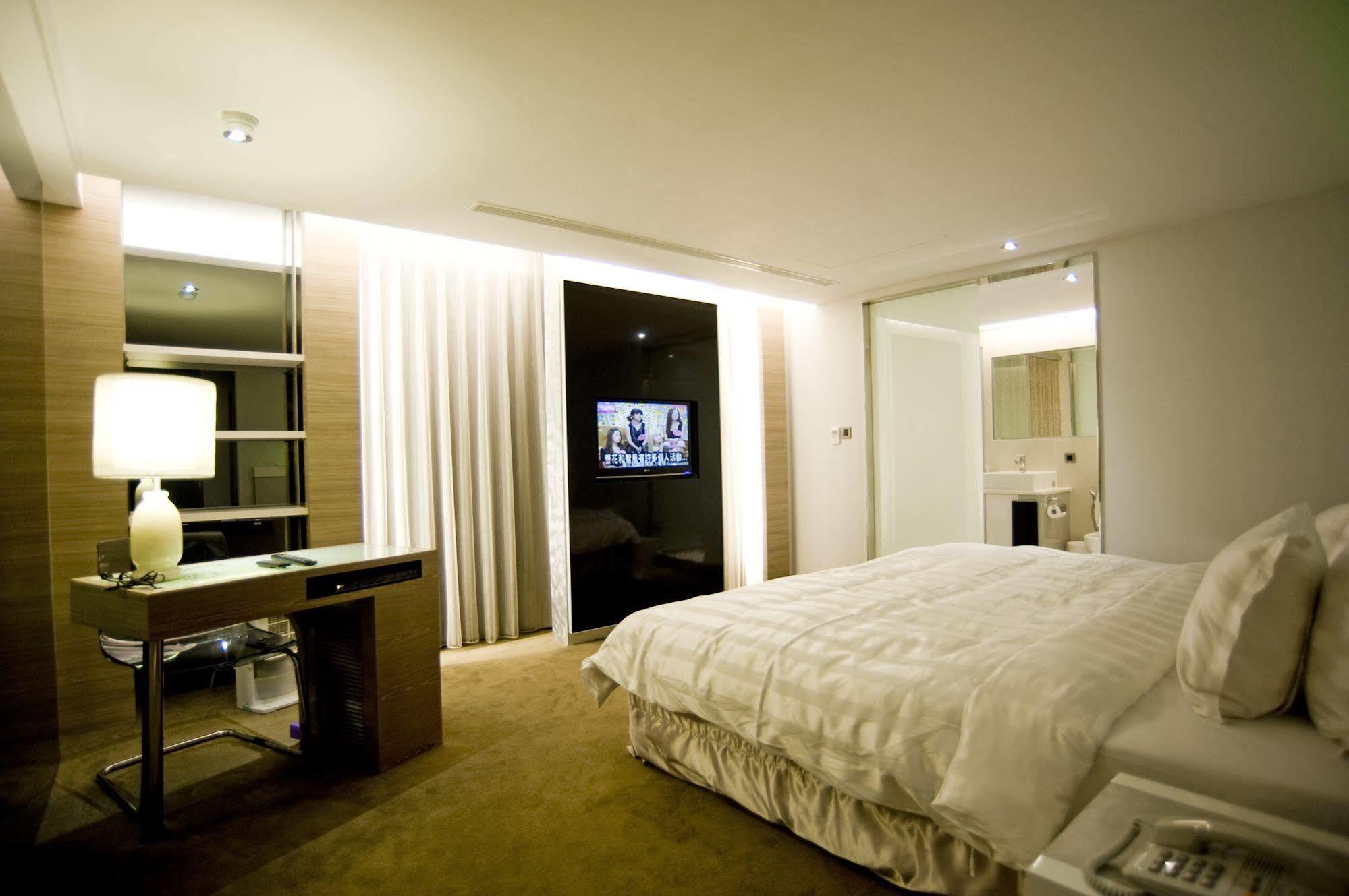 Saual Keh Hotel Taipei Bagian luar foto