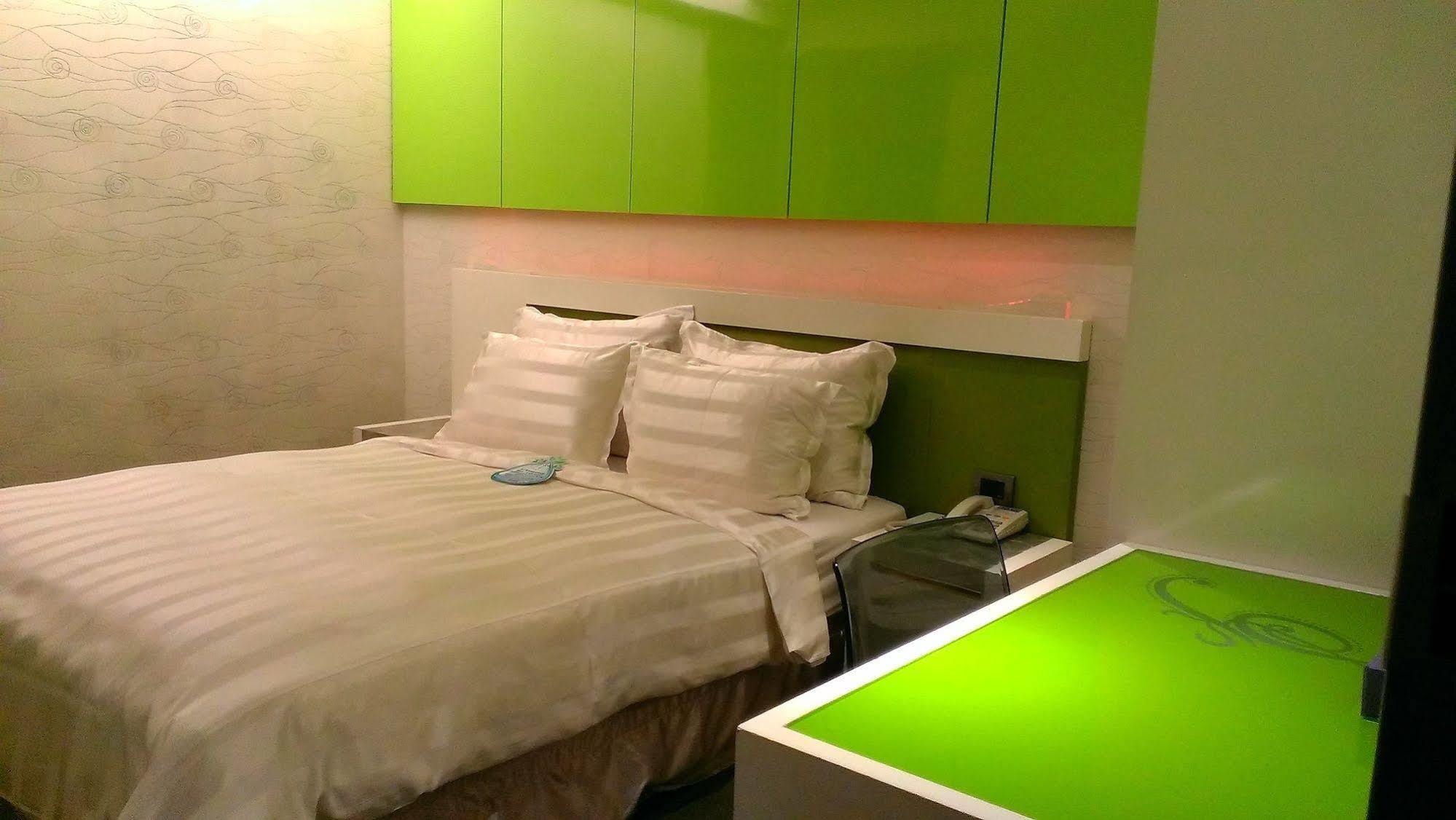 Saual Keh Hotel Taipei Bagian luar foto