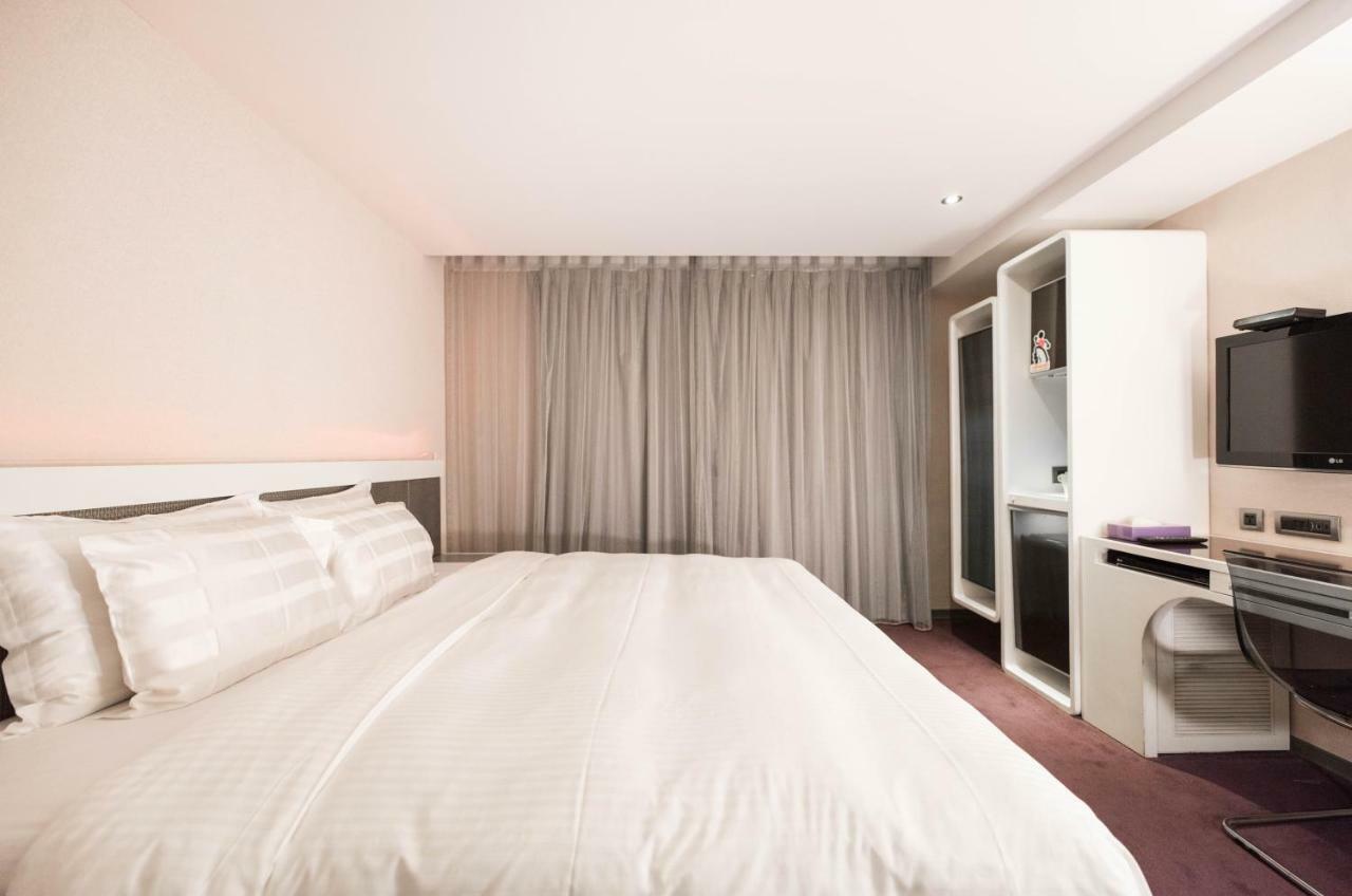 Saual Keh Hotel Taipei Bagian luar foto