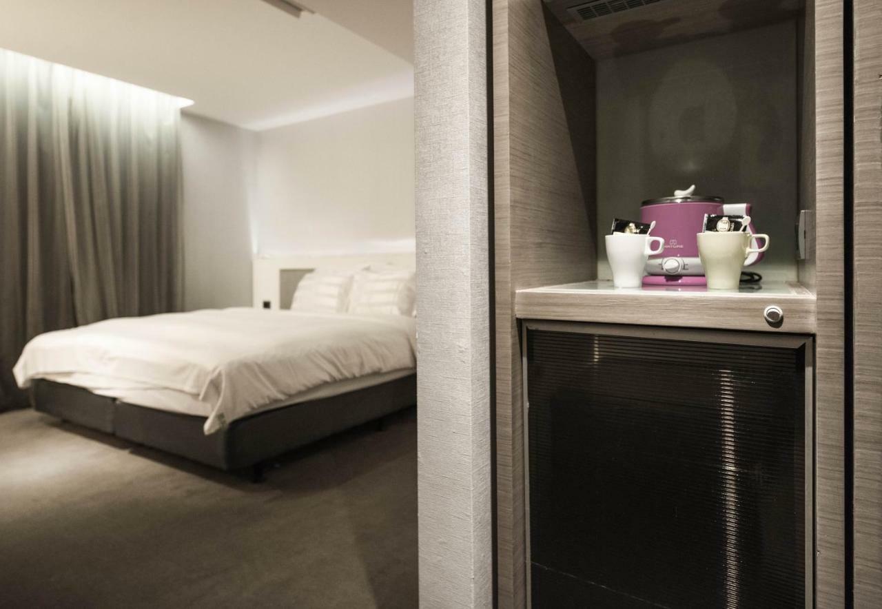 Saual Keh Hotel Taipei Bagian luar foto