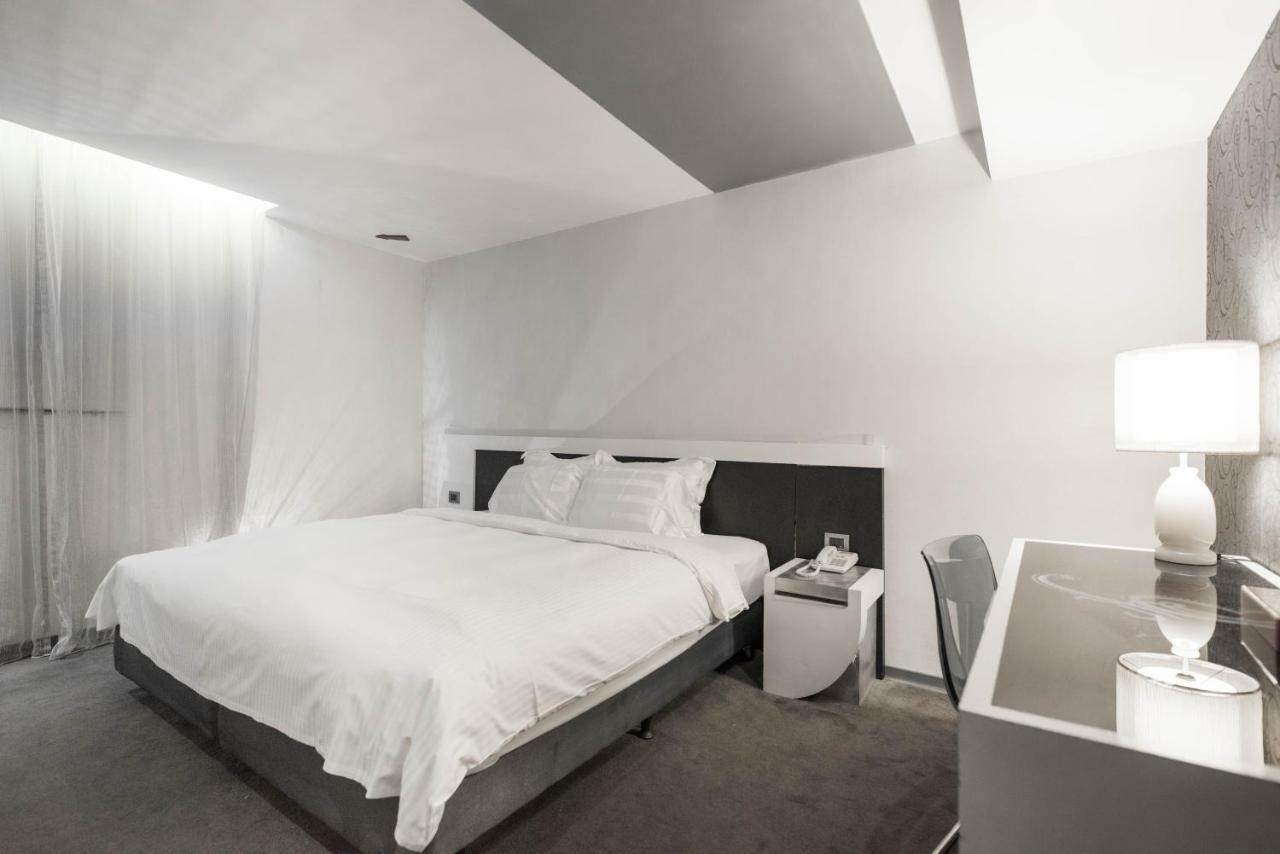 Saual Keh Hotel Taipei Bagian luar foto