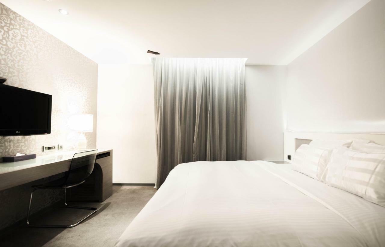 Saual Keh Hotel Taipei Bagian luar foto